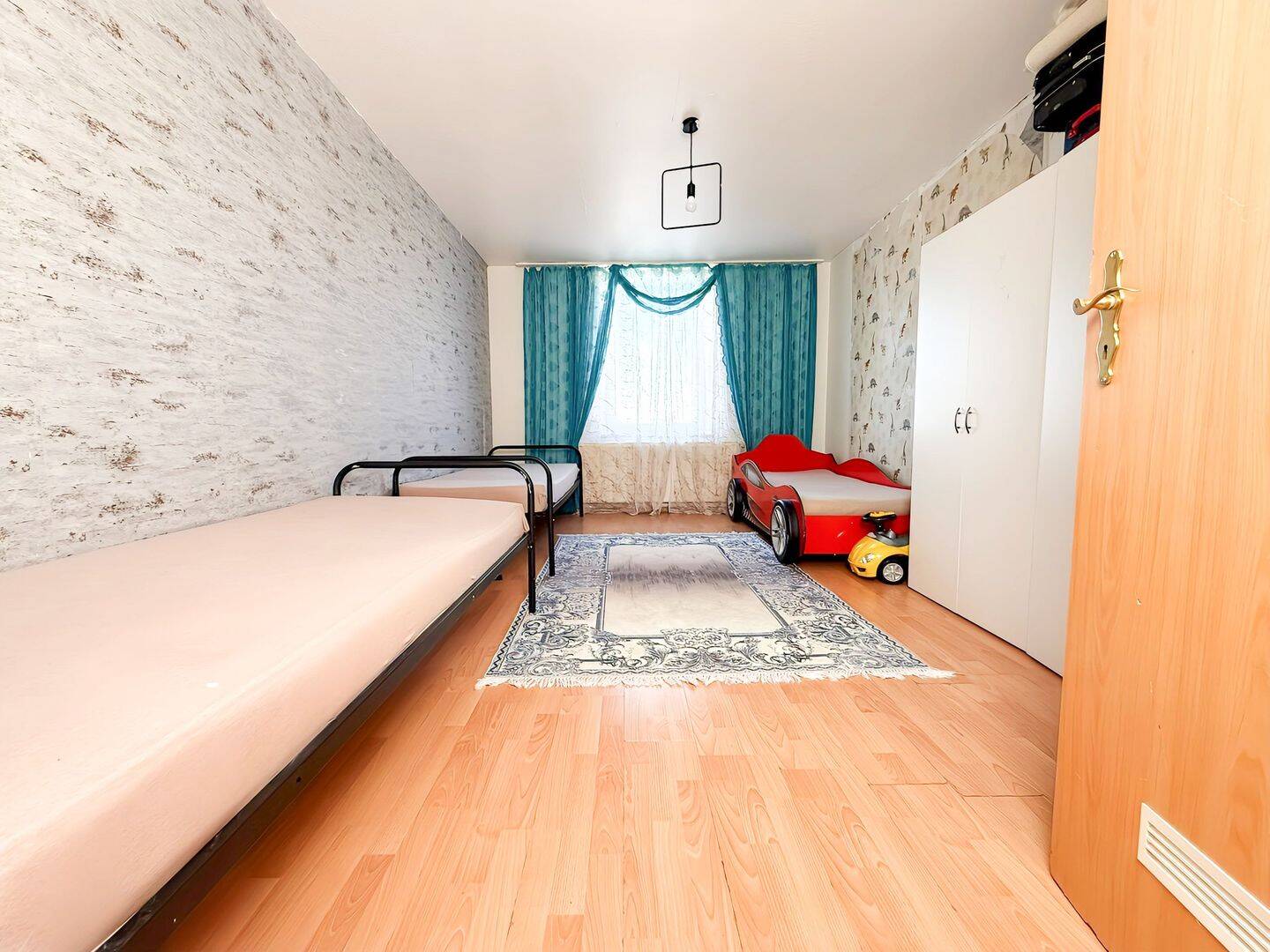 Vermietete 4-Zimmer-Wohnung mit zwei Balkonen und WG-Potenzial – Nürnberg – Vorschaubild 4