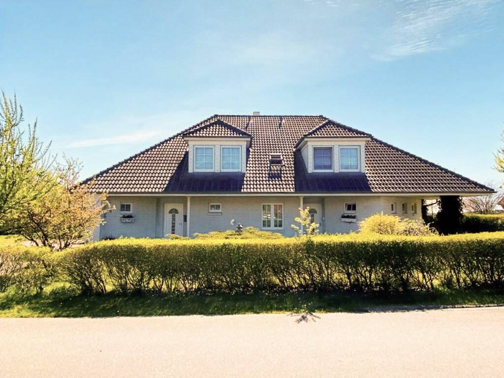 Großes Haus an der Nordsee mit Einliegerwohnung, 25927 Neukirchen