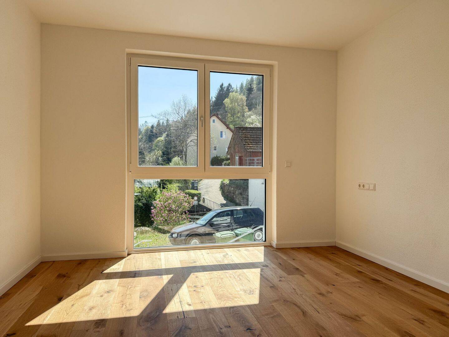 Traumhafte Aussicht trifft auf moderne Architektur, 75323 Bad Wildbad