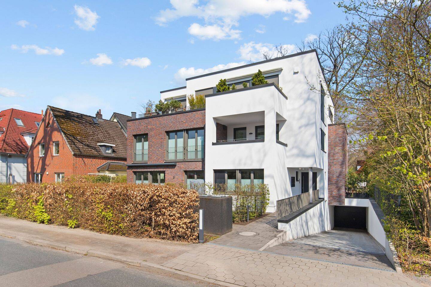 Exklusive Wohnung mit moderner Ausstattung und Gartenidylle – fußläufig zum Ortskern Volksdorf – 22359 Hamburg – Vorschaubild 3
