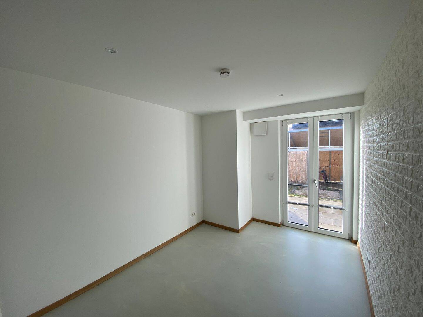 WG ? 4-Zimmer Wohnung, 5 Min. zur Uni, Terrasse, incl. Strom, Wlan, 70599 Stuttgart