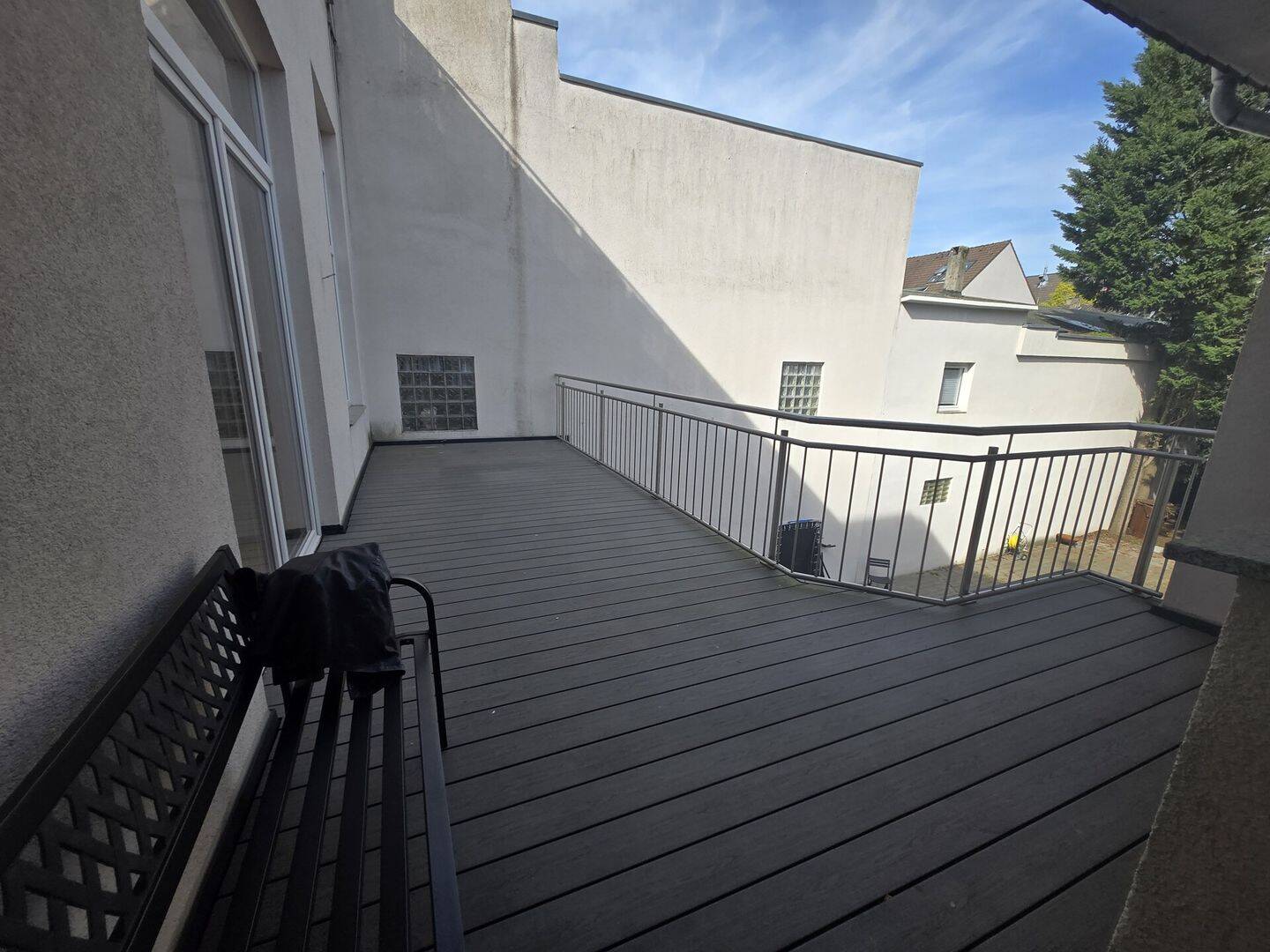 Stilvolles Wohnen in Krefeld: 3-Zimmer mit moderner Einbauküche & großer Terrasse, 47798 Krefeld (Cracau Dießem/Lehmheide Inrath/Kliedbruch Kempener Feld/Baakeshof Stadtmitte)