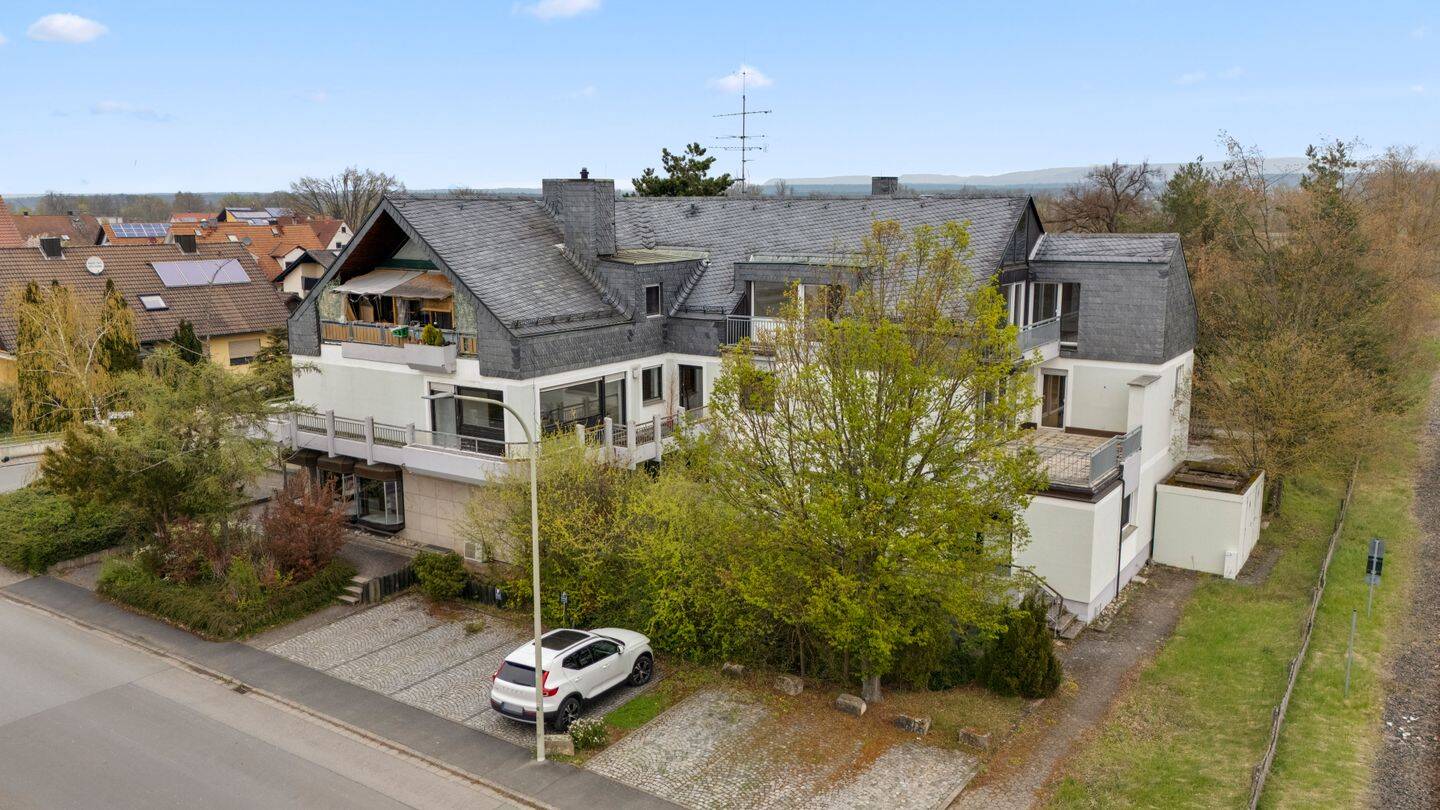 Enormes Potenzial! Gepflegtes Wohn-/Geschäftsgebäude mit Einfamilienhaus in zentraler Lage, 96175 Pettstadt