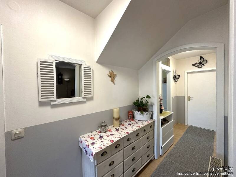 Freistehendes 1-2 Familienhaus mit D-Garage, 72535 Heroldstatt
