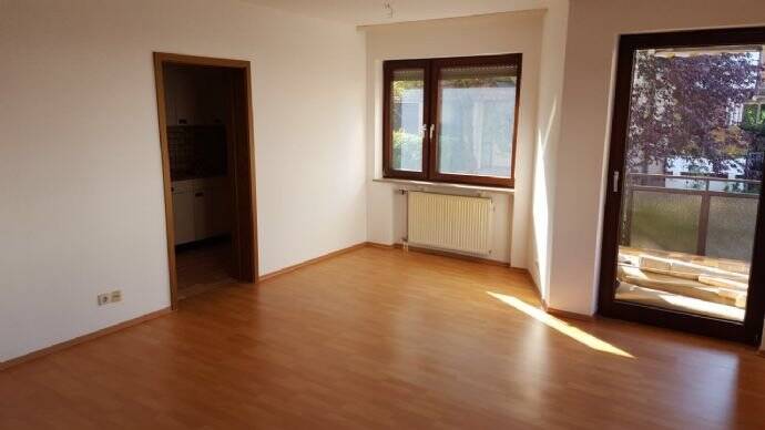 Uni Nähe, schöne 2 Zimmer Wohnung mit Balkon und TG-Stellplatz, 66424 Homburg