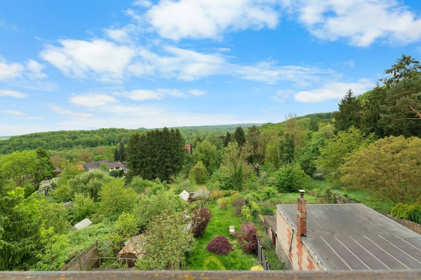 Großzügig aufgeteiltes Einfamilienhaus mit Garten, toller Aussicht und Garage in Eschweiler – Röhe!, 52249 Eschweiler