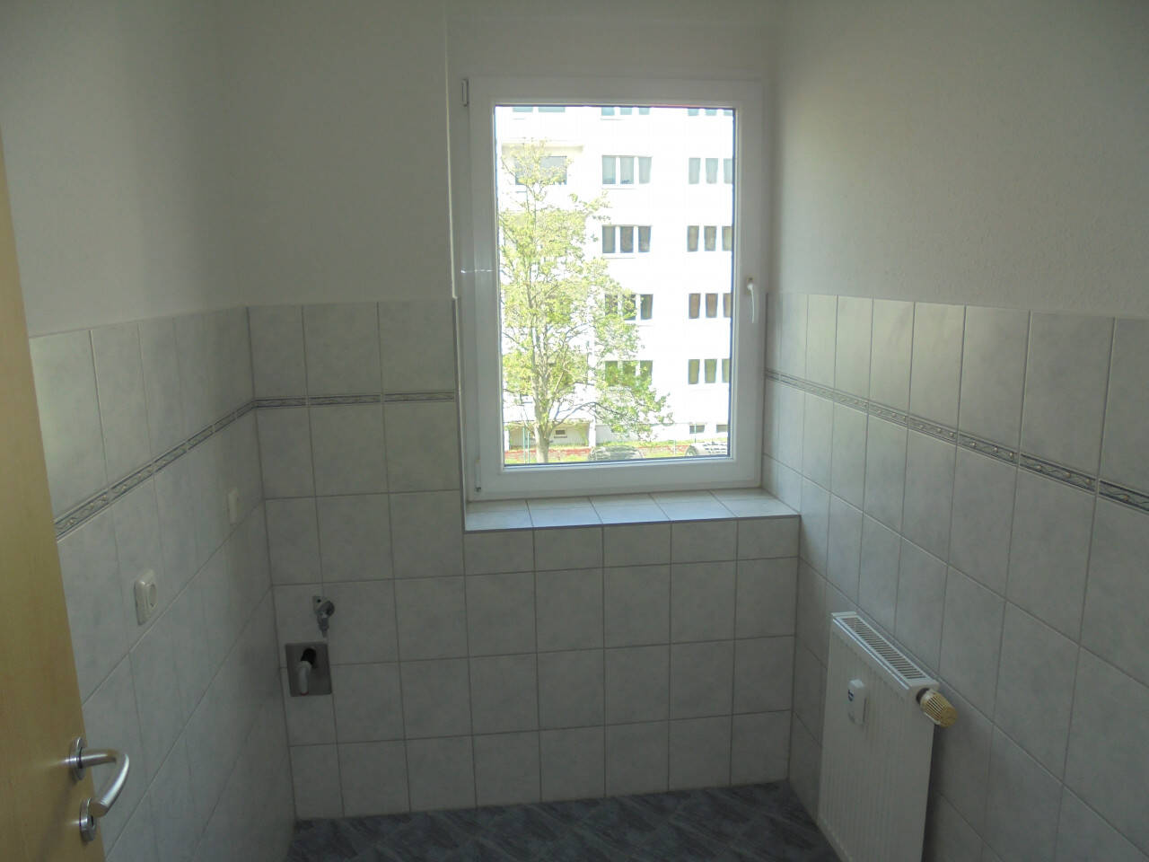 image-72600208