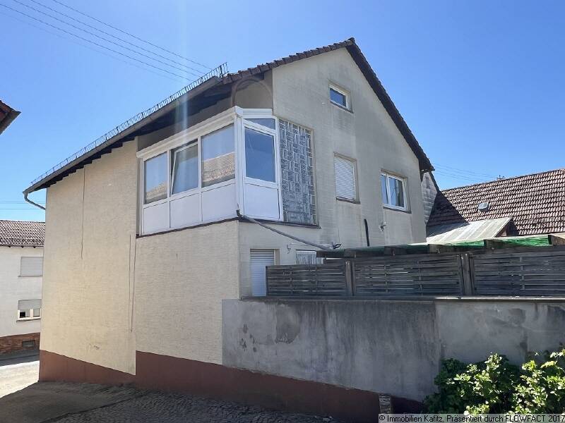 Freistehendes Zweifamilienhaus mit großer Garage und Garten, 66919 Hermersberg