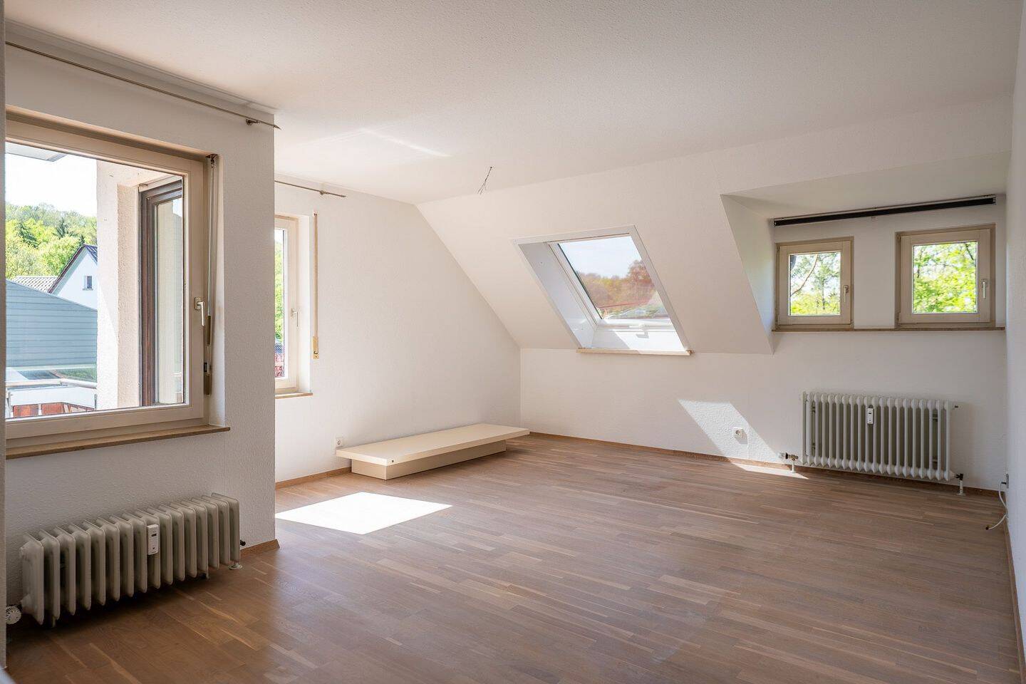 Schöne Drei-Zimmer-Wohnung mit Balkon und Blick ins Grüne – 70597 Stuttgart – Vorschaubild 4