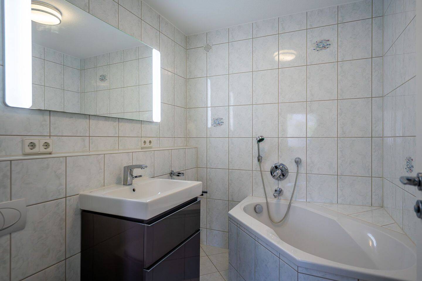 Schöne Drei-Zimmer-Wohnung mit Balkon und Blick ins Grüne – 70597 Stuttgart – Vorschaubild 9