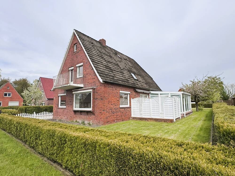 Familienfreundliches Zuhause mit Wintergarten, Garage und Garten auf Eigentumsgrundstück, 26723 Emden