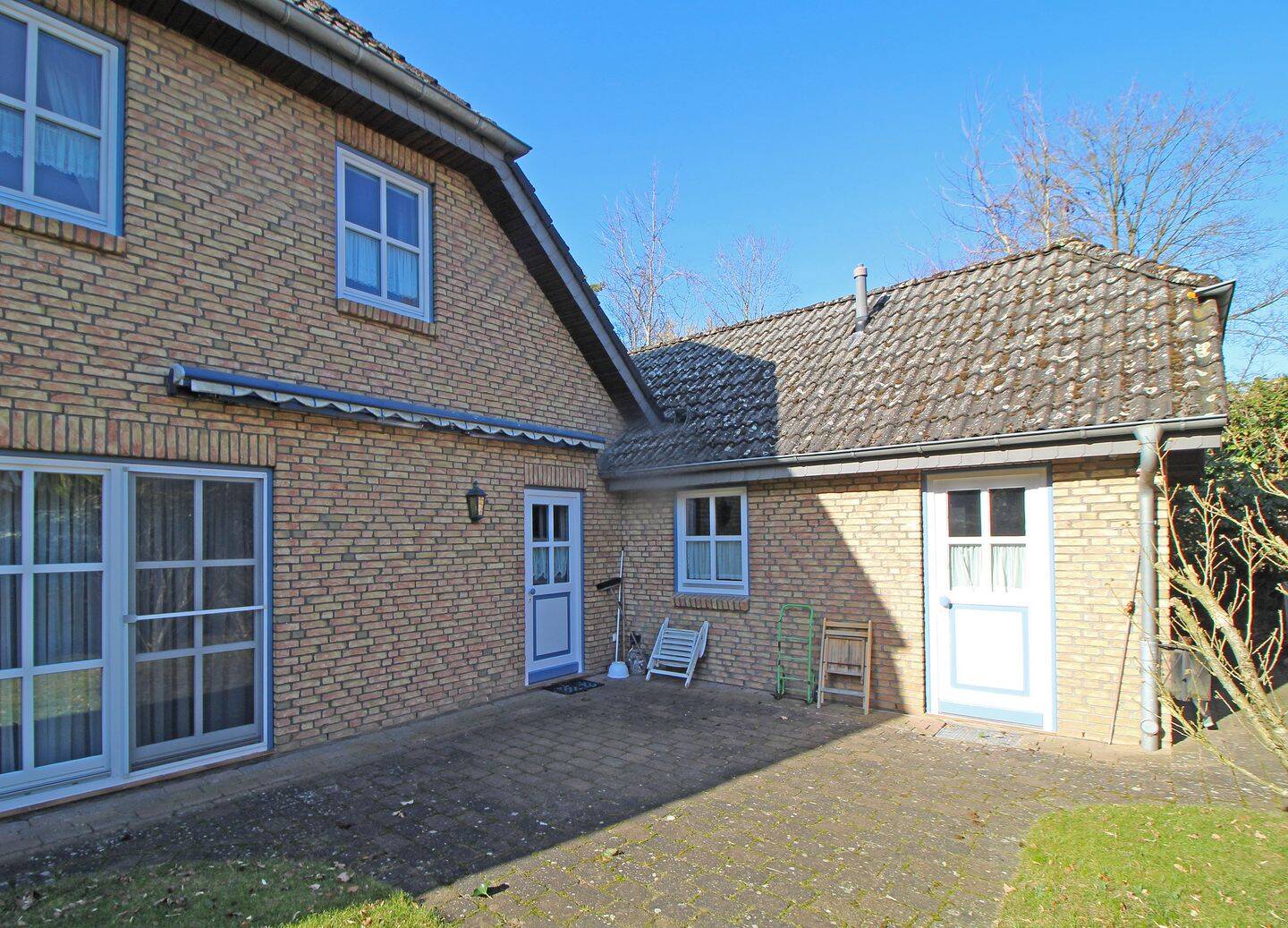 Attraktives Einfamilienhaus mit Einliegerwohnung und Seeblick, 23795 Bad Segeberg