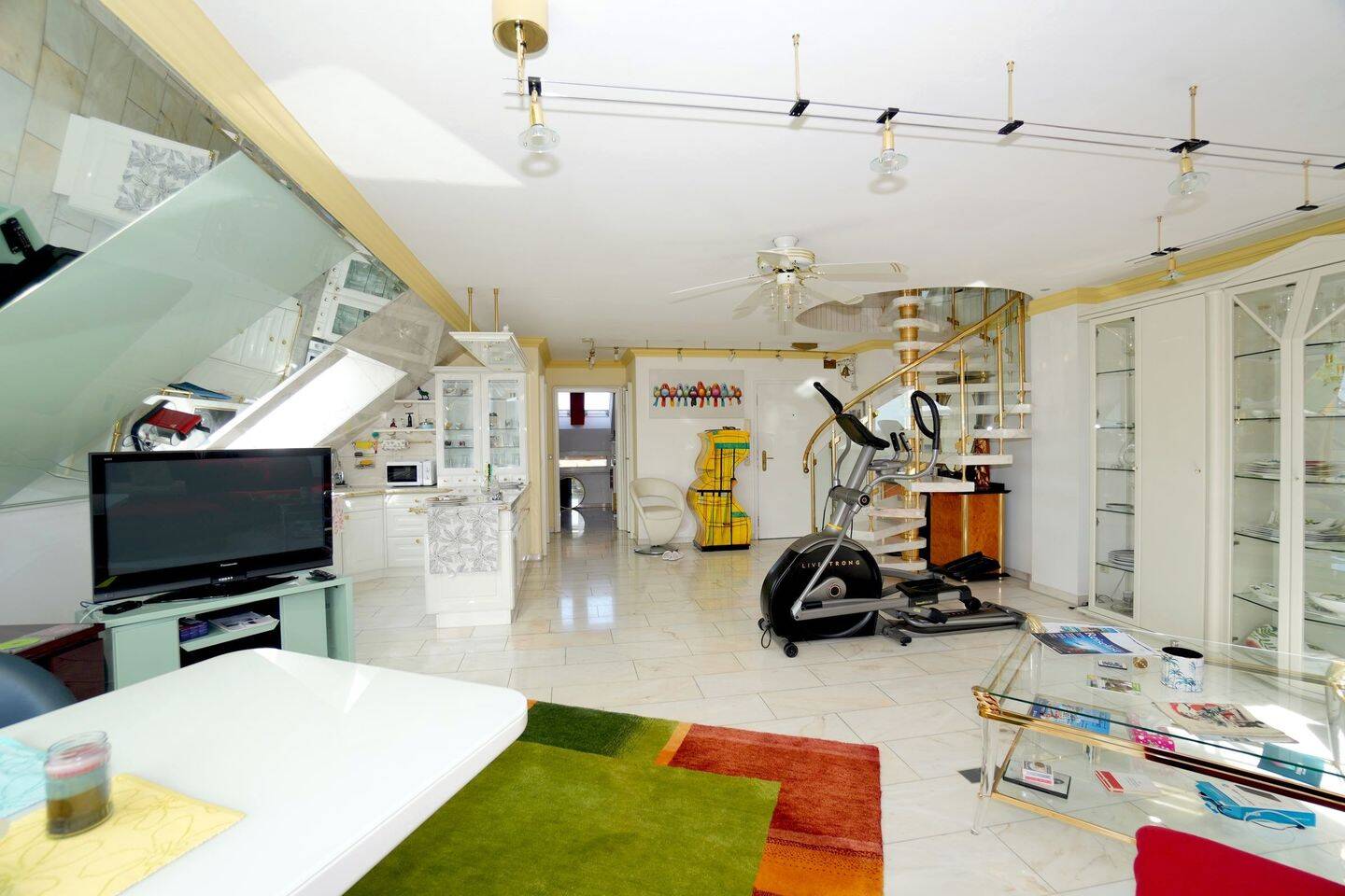 Ihr Logenplatz über den Dächern Nürnbergs – Außergewöhnliches Maisonette-Wunder mit Panoramablick