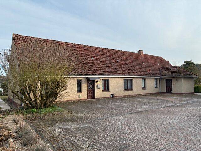 Traumgrundstück am Dabeler See mit 4 Immobilien und zwei Steganlagen mit Bootsanlieger, 19406 Dabel