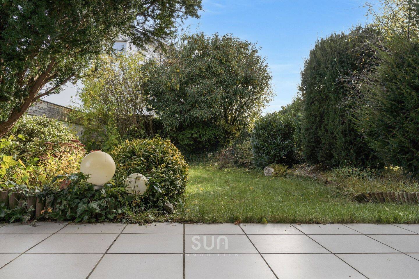 FAMILIENTRAUM. GRÜN. RÜHIG. – Reiheneckhaus in Ulm-Unterweiler mit Pool und großem Garten!, 89079 Ulm