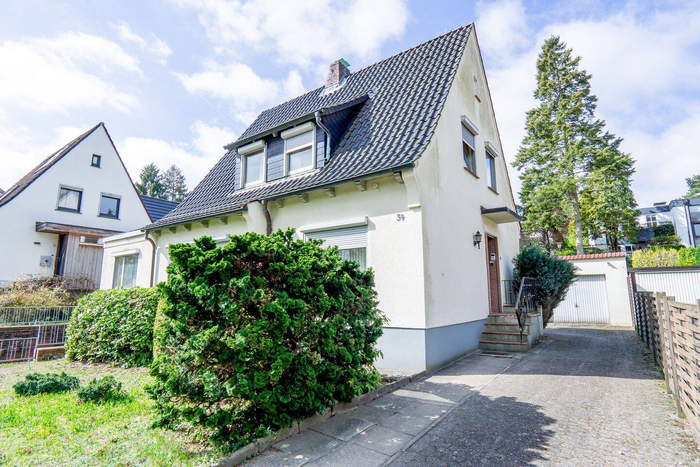 Sanierungsbedürftiges Einfamilienhaus in unmittelbarer Nähe zur Fischbeker Heide
