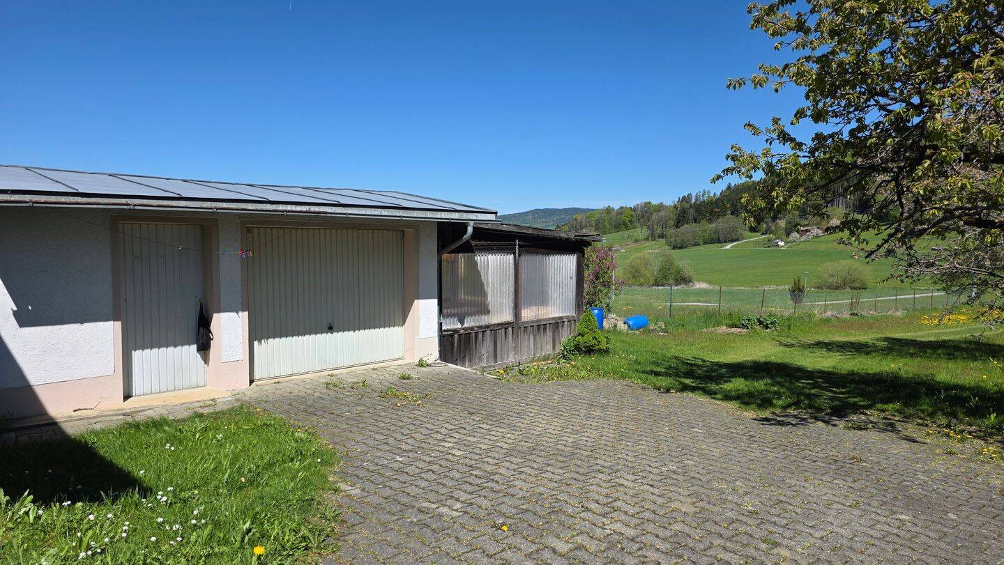 Liebevolles Zuhause für Ihre Familie – Einfamilienhaus mit großem Grundstück und Baupotenzial, 94078 Freyung