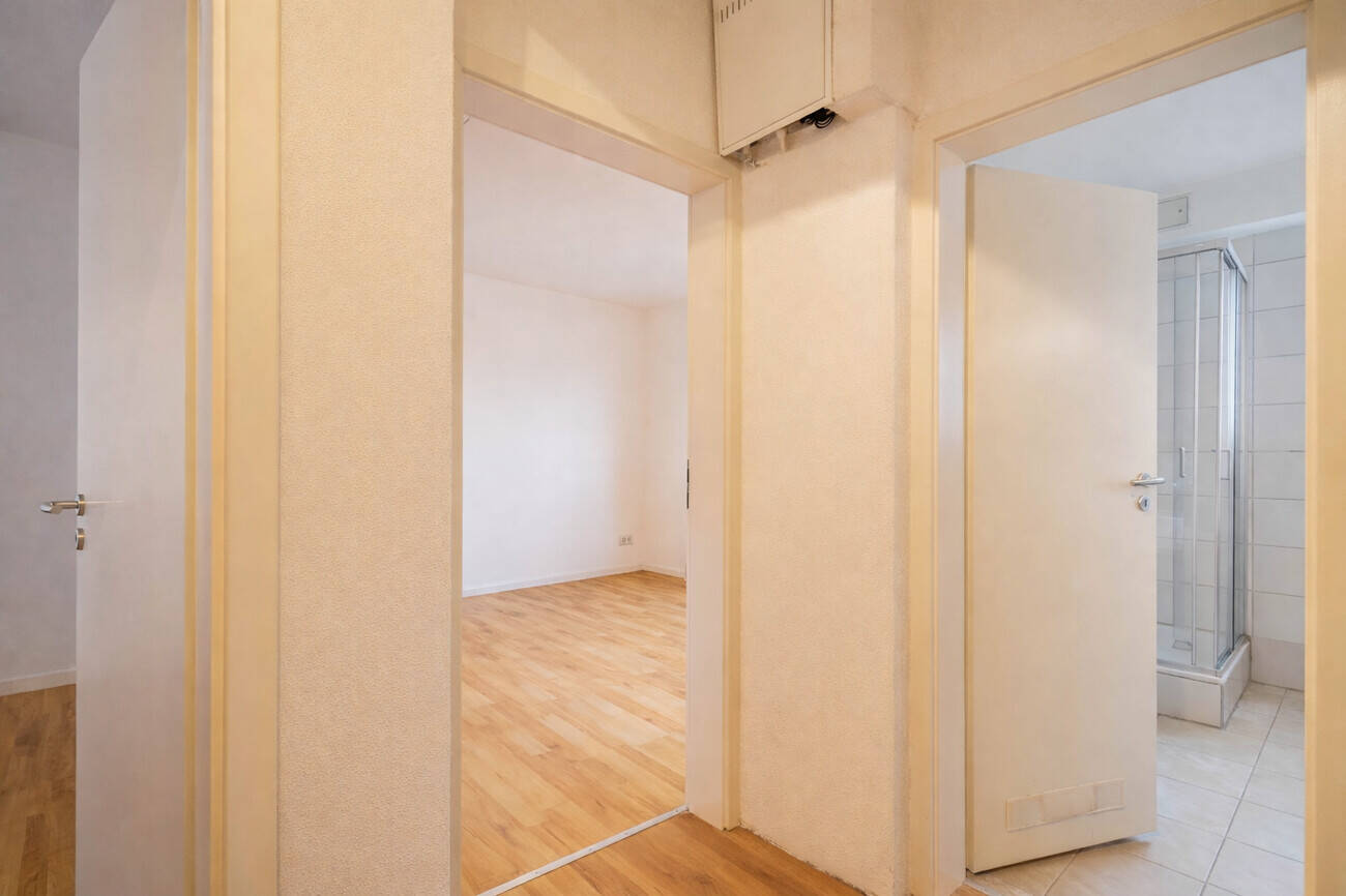 BRUMANI | Zentrale 2 Zimmer Wohnung mit Balkon und Einbauküche nahe der Dreisam in Freiburg, 79117 Freiburg im Breisgau