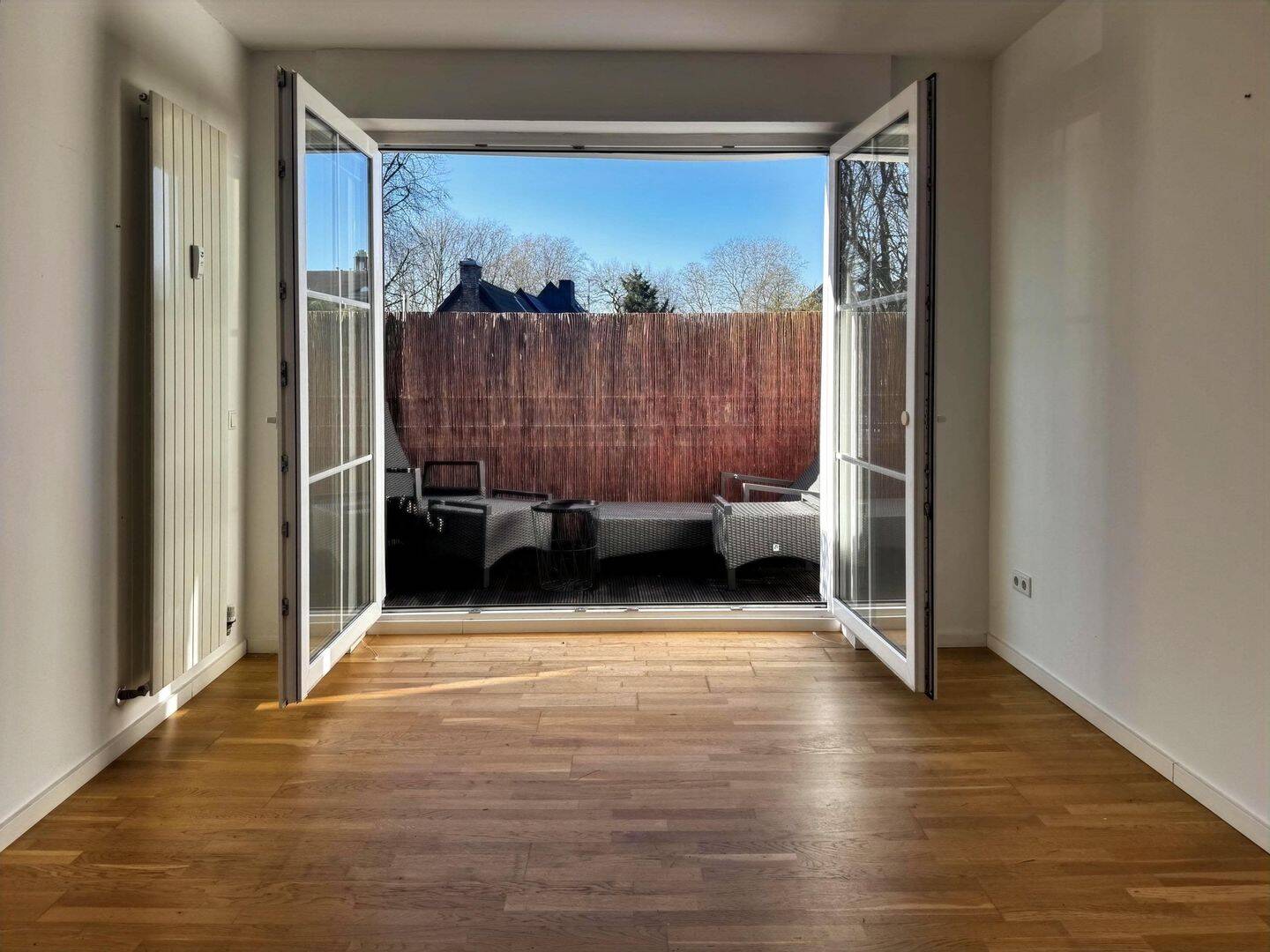 Wohnhaus mit drei Wohnebenen I 3 Garagen & Garten im Bismarckviertel, 47799 Krefeld (Bockum Cracau Stadtmitte)