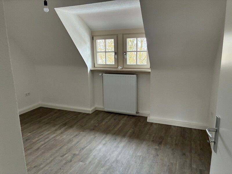 Wohn(t)raum mit Charme – 3-Zimmer-Wohnung im Dachgeschoss, 34128 Kassel (Harleshausen Jungfernkopf Kirchditmold)