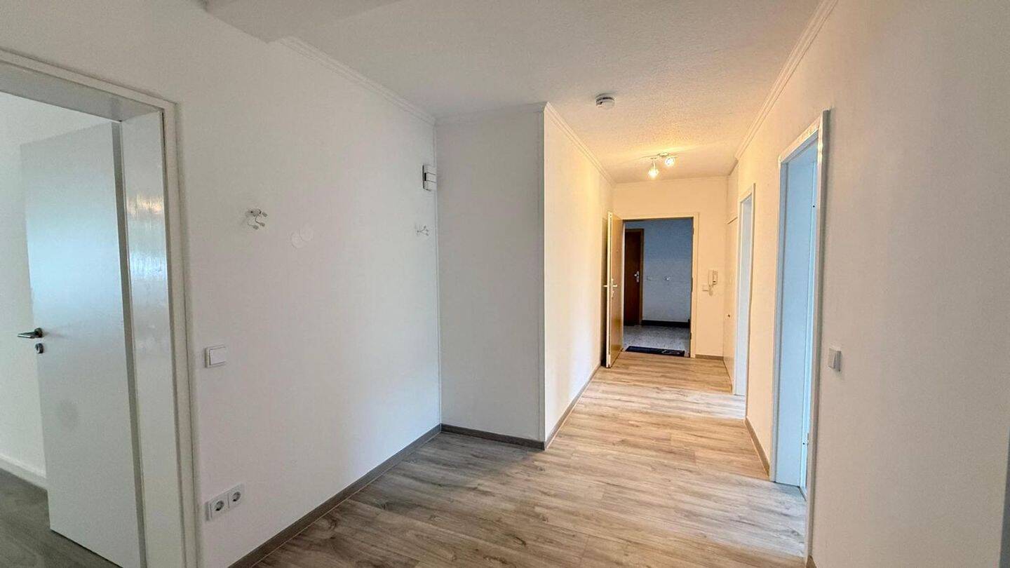 Helle 3-Zimmer-Wohnung in Hannover-Ahlem mit Stellplatz, Balkon und Hobbykeller – Hannover – Vorschaubild 4