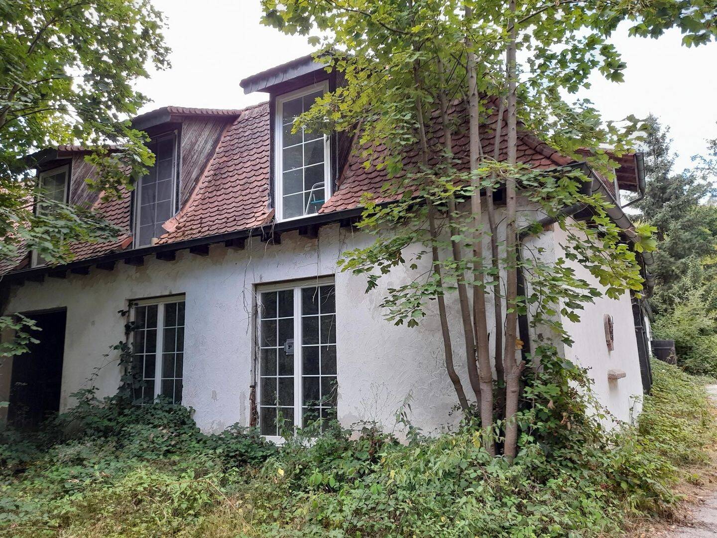 Anwesen des ehemaligen Hotels und Wirtshauses St. Hubertus im Spessart, 97840 Hafenlohr