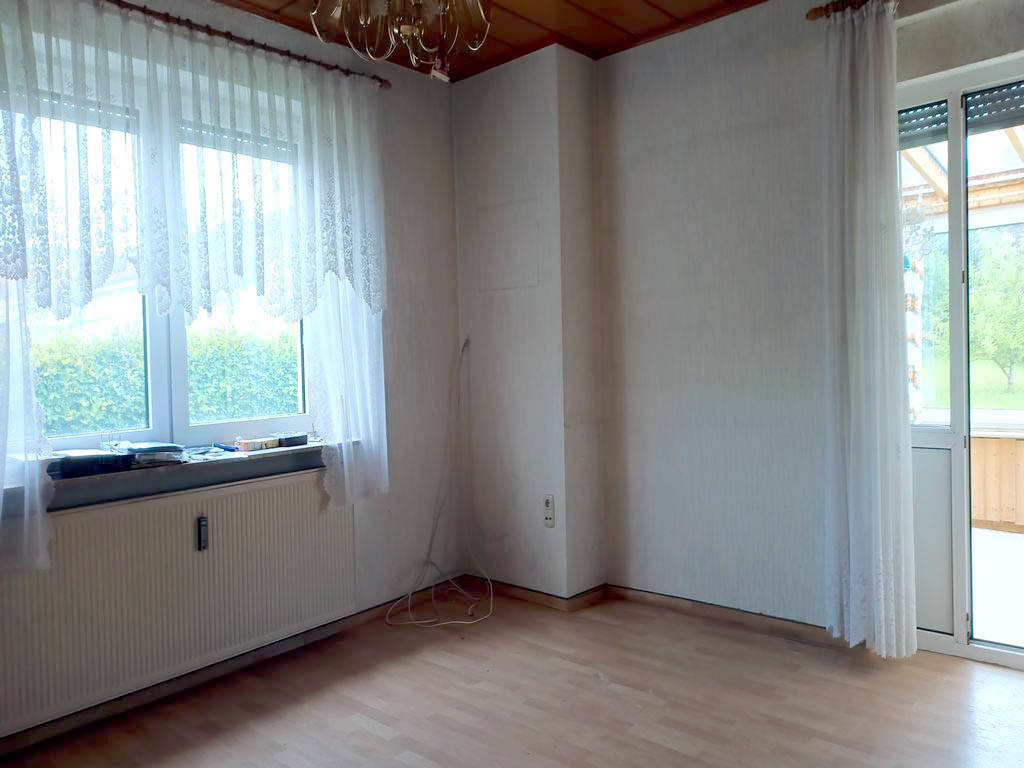 5-Zimmer-Einfamilienhaus mit sonniger Terrasse und elektr. Markise, Balkon, Wintergarten und Garage, 34537 Bad Wildungen