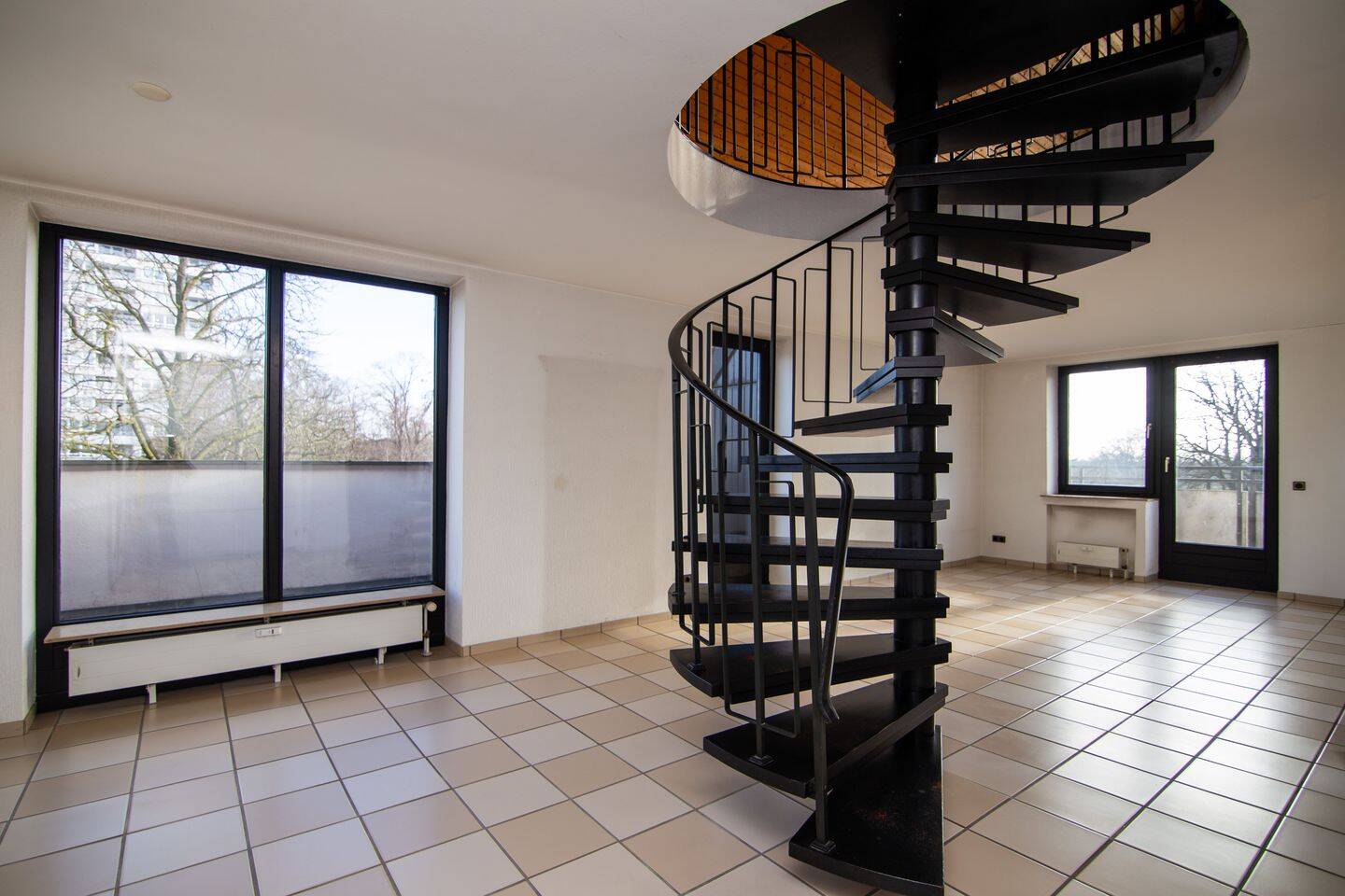 Freigezogene 4-Zimmer-Maisonettewohnung ca. 103 m²,mit zwei Balkonen & Tiefgaragenstellplatz Krefeld, 47799 Krefeld (Bockum Cracau Stadtmitte)