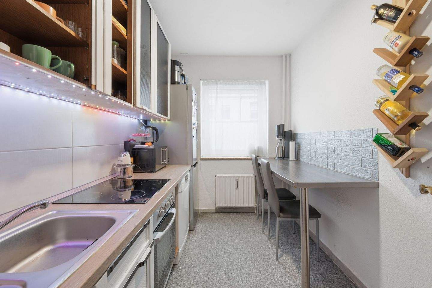 Gut geschnittene 2-Zimmer-Wohnung in der Neumünsteraner City- ideal zur Vermietung oder Eigennutzung, 24534 Neumünster (Innenstadt)