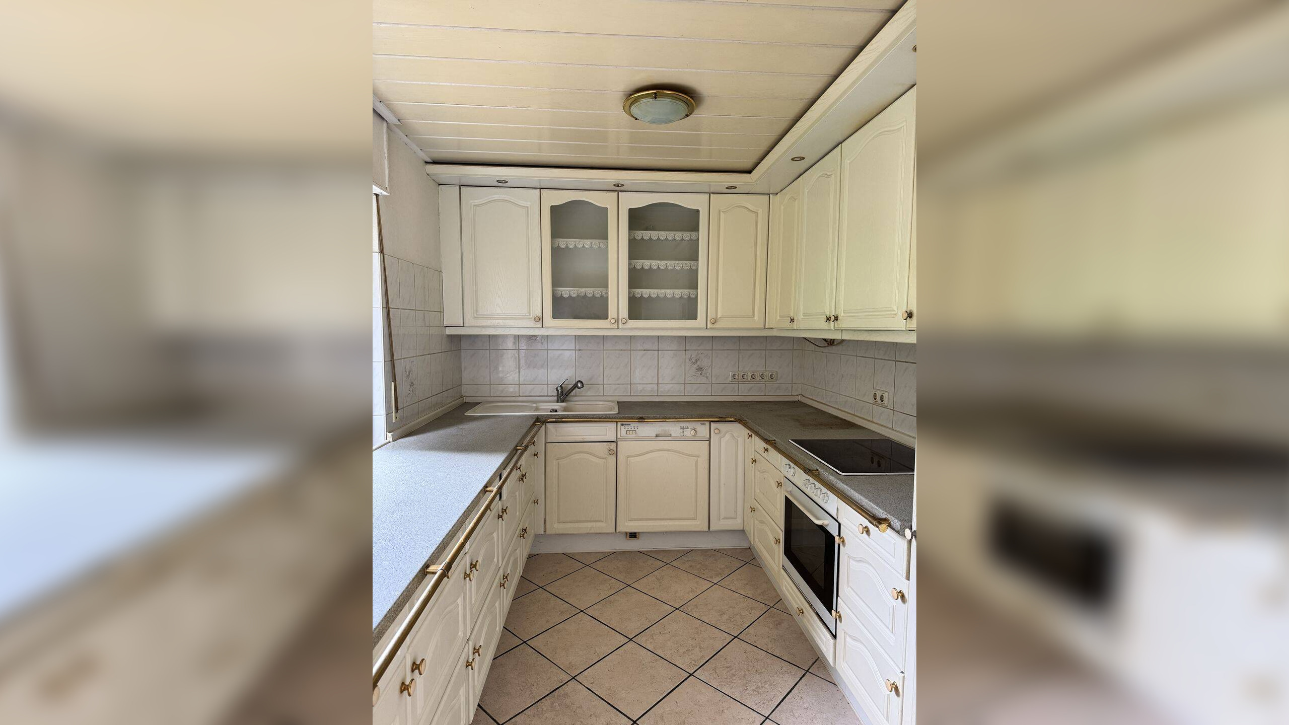 Freistehendes Einfamilienhaus mit Garage in ruhiger Wohnlage, 50169 Kerpen
