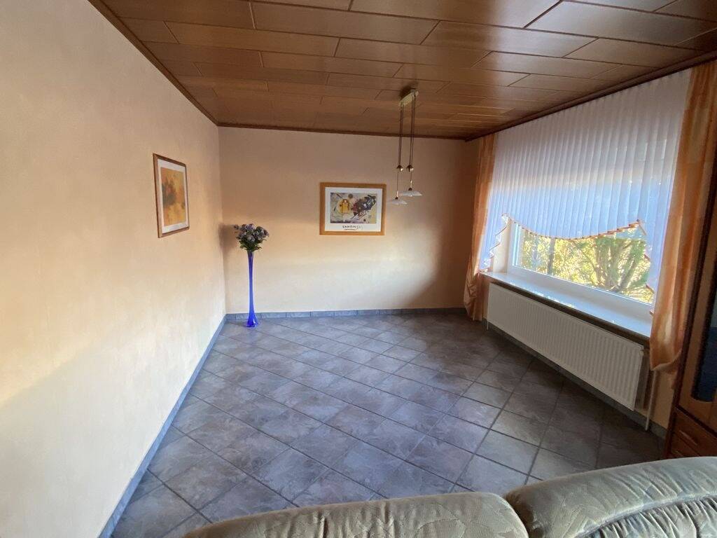 Großes Einfamilienhaus auf großem Grundstück mit Terrasse Carport, Balkon, Keller und großem Garten, 27616 Beverstedt