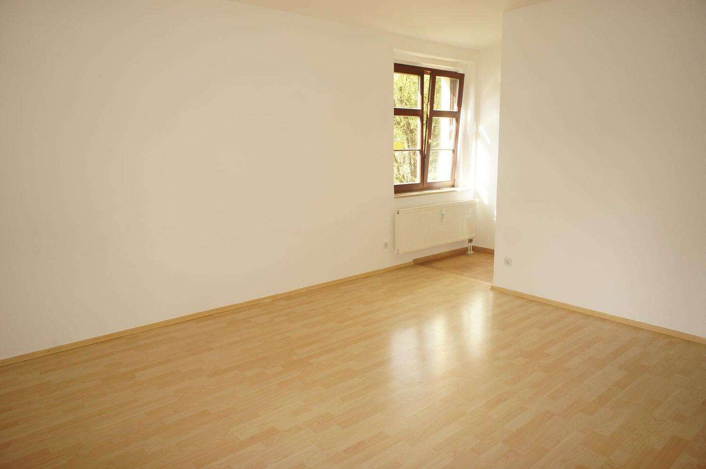 Frei ab dem 1.7.26  ! halboffene Küche – Bad mit Fenster**
