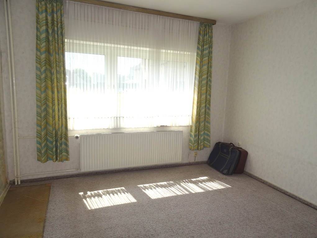 Mehrgenerationenhaus mit viel Potential auf großem Grundstück in guter, zentraler Stadtteil-Lage, 32107 Bad Salzuflen