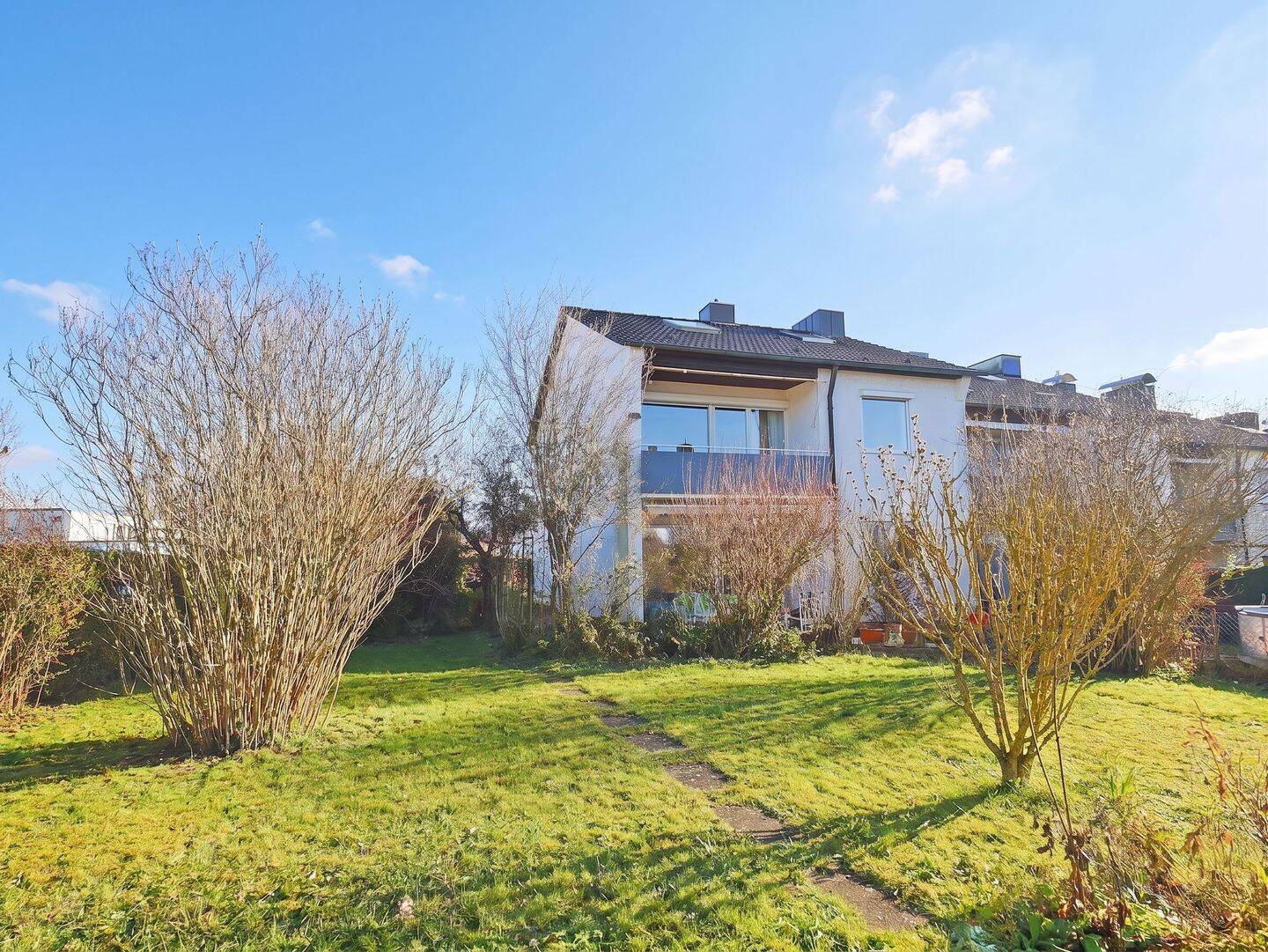 Toplage Rotbühl: Haus mit Traumgrundstück und viel Potential, 71063 Sindelfingen