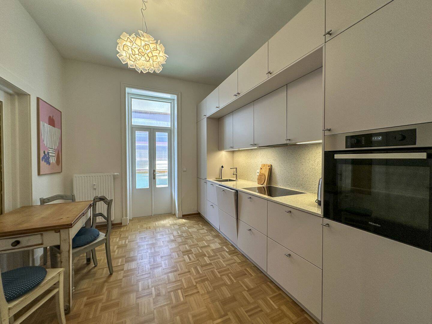 Modernisierte 3-Zimmer-Erdgeschosswohnung mit Loggia und separatem Arbeitszimmer in zentraler Lage – 24116 Kiel – Vorschaubild 4