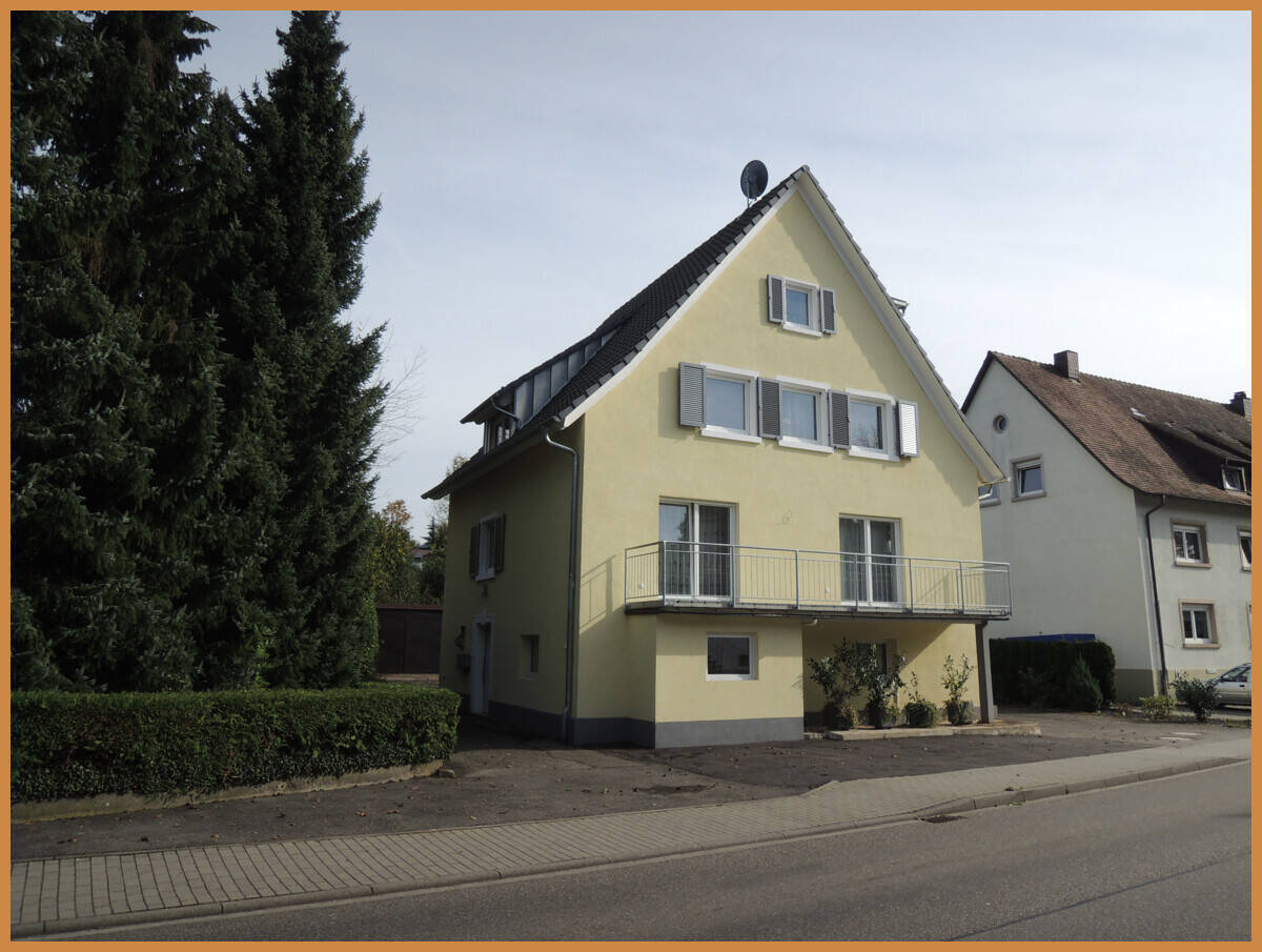 Eine Investition mit Zukunft: Vollmodernisiertes Wohn- und Geschäftshaus auf großzügigem Grundstück!, 77736 Zell am Harmersbach