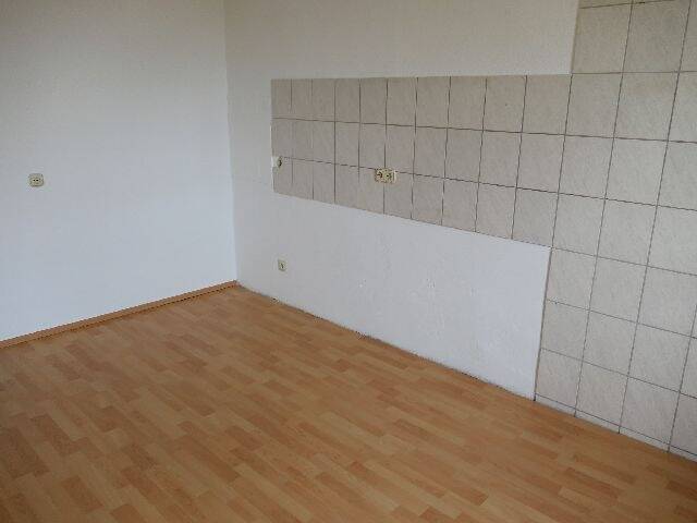 Großzügig wie in einer Villa wohnen! Helle 117m² 4,5 Zi.-Wohnung in ruhiger grüner Lage mit Garage!, 31840 Hessisch Oldendorf