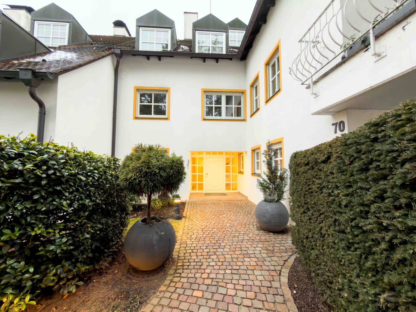 Stilvolle 3-Zimmerwohnung in gefragter Wohnlage – Sonnenterrasse & Raumgefühl – – Schwaig b. Nürnberg – Vorschaubild 3