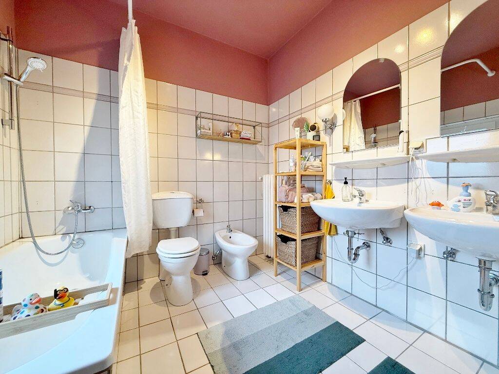Altbau-Villa mit drei Wohneinheiten im Herzen von Delmenhorst!, 27753 Delmenhorst (Bungerhof Deichhorst Dwoberg/Ströhen Mitte)