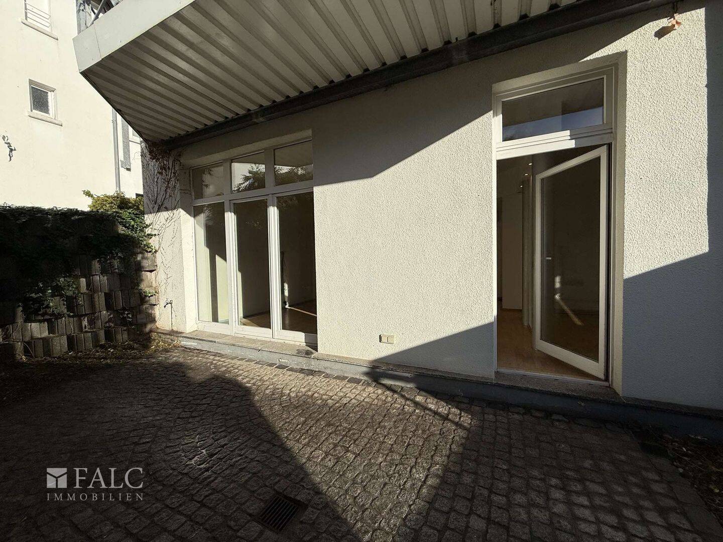 Rüttenscheider Perle: Souterrain-Wohnung. Platz, Lage und Komfort vereint, 45130 Essen (Rüttenscheid Südviertel)