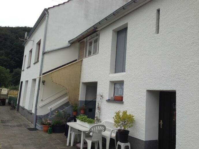 Freistehendes Einfamilienhaus mit Garage und ehemaliger Schreinerei., 54675 Mettendorf