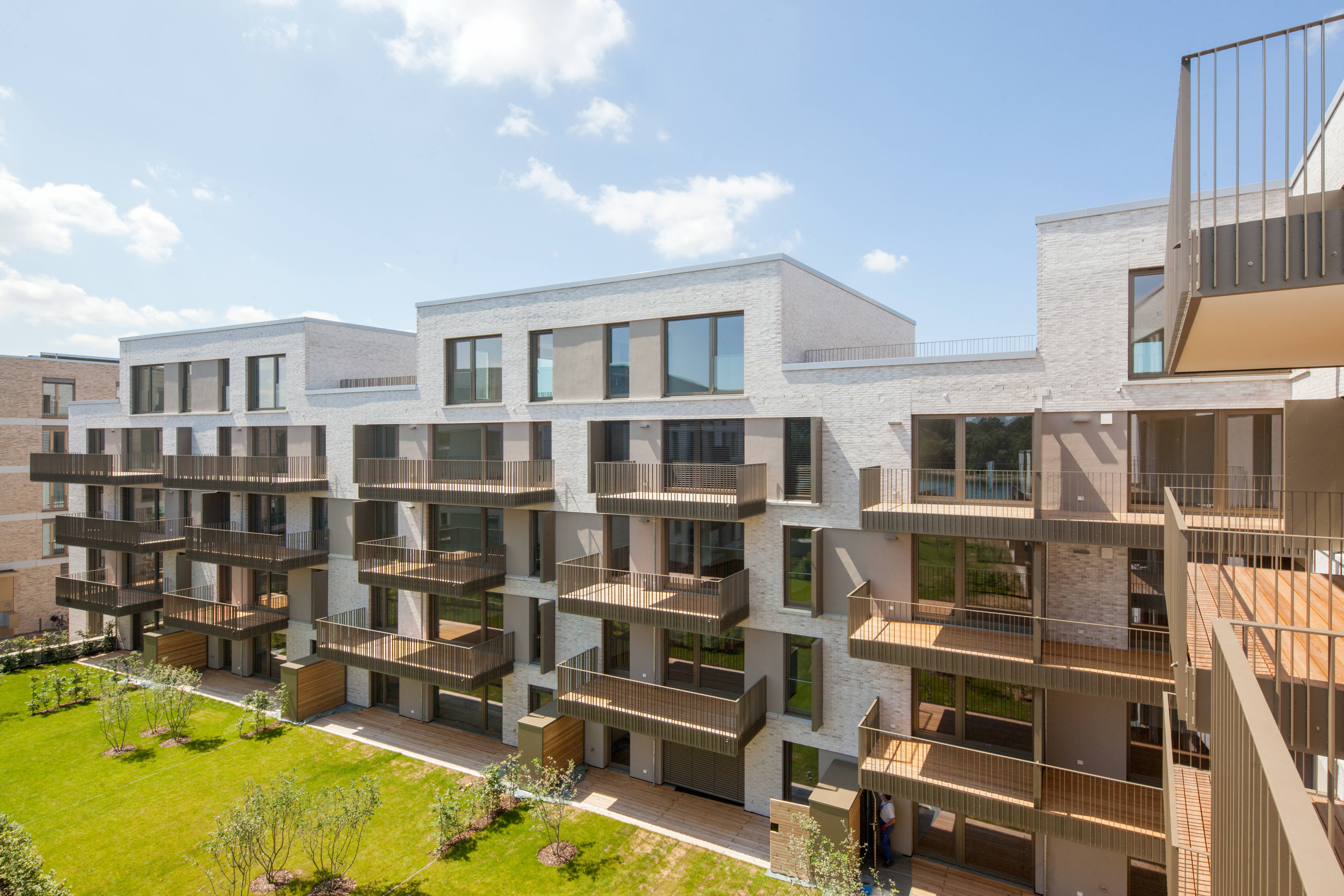 Schicke 4-Zimmerwohnung mit Balkon I Hochwertige Ausstattung mit Liebe zum Detail!, 6110 Halle (Saale) (Damaschkestraße Gesundbrunnen Innenstadt Lutherplatz Saaleaue)