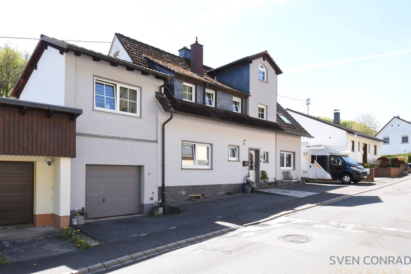 Modernes Wohnhaus in TOP-Zustand! Zweifamilienhaus in Hintertiefenbach, 55743 Hintertiefenbach