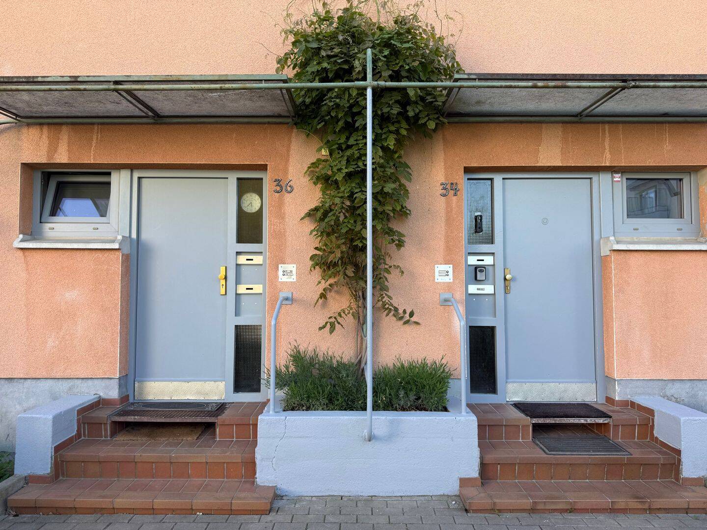 ??? Steueroptimiert investieren: 2 Reihenhäuser (4 WE) in historischer May-Siedlung (leerstehend), 60488 Frankfurt am Main (Hausen Praunheim Rödelheim)