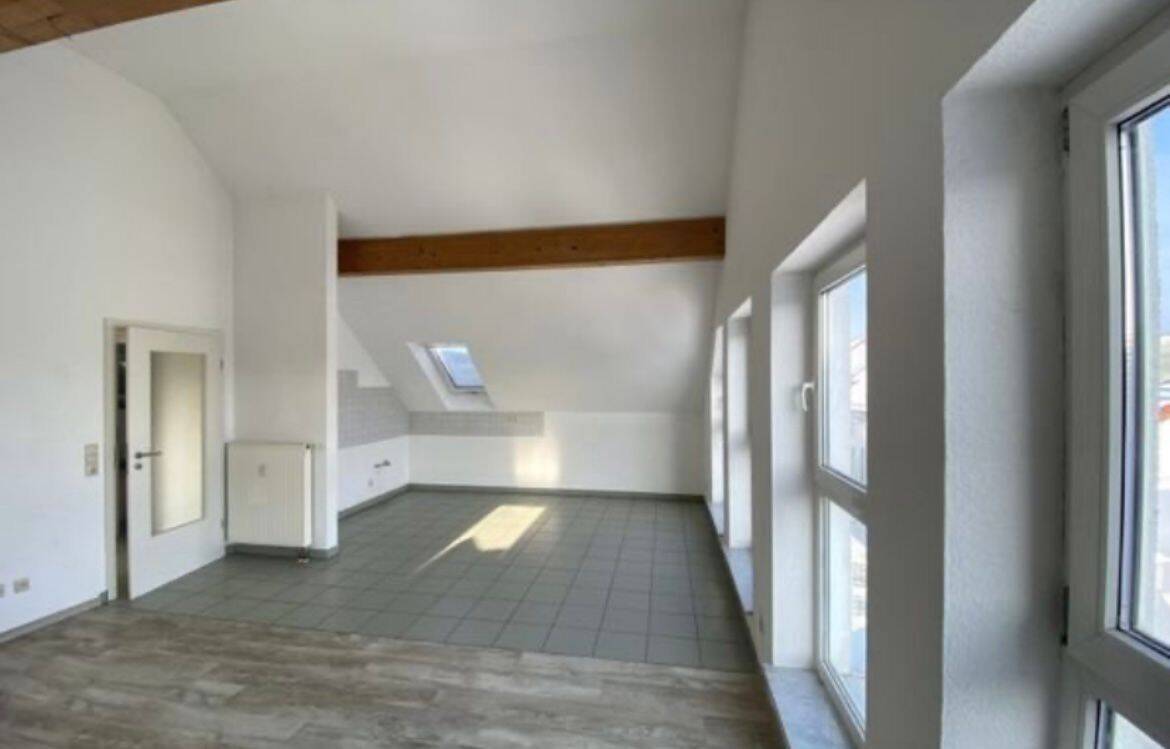 Marko Winter Immobilien – Bretten:Gemütliche 2-Zimmer-Wohnung im Dachgeschoss, 75015 Bretten