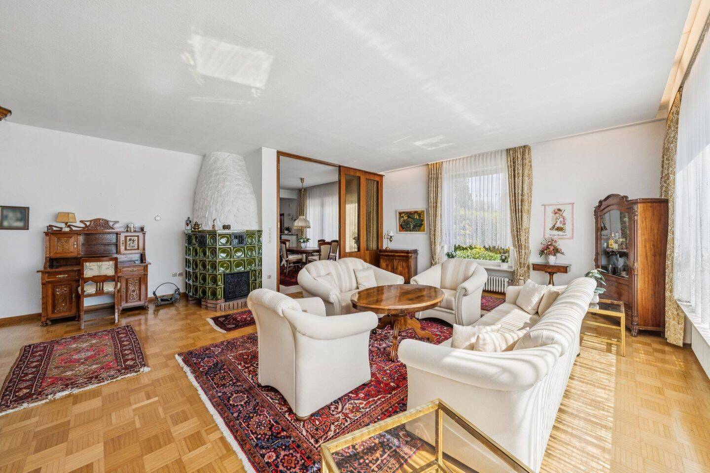 Stilvolle Eleganz: Ihr neues Zuhause mit lichtdurchfluteten Räumen in erstklassiger Lage, 63654 Büdingen