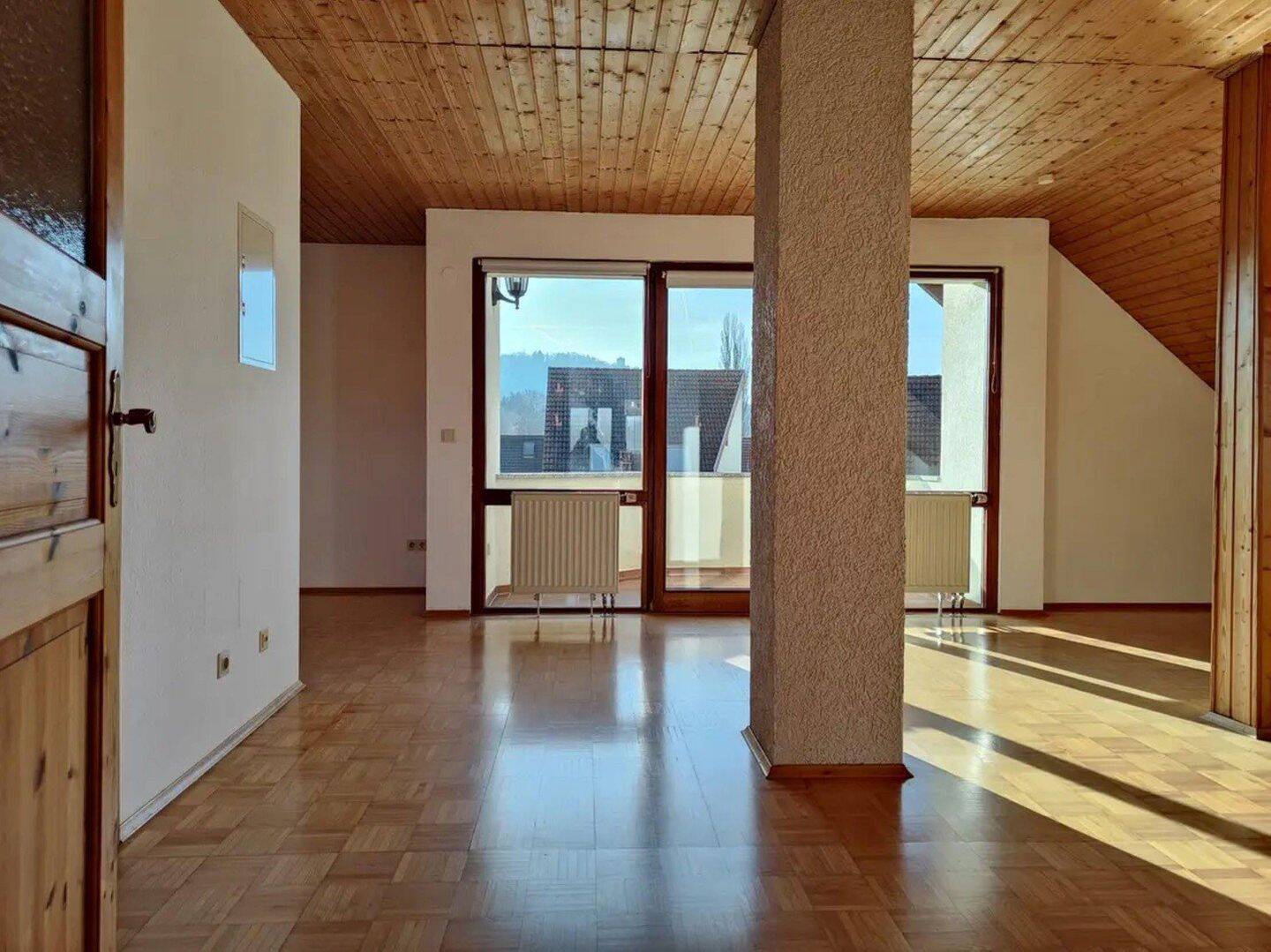 Hochwertiges DG-Appartement mit Turmbergblick – Pendler & Firmen, 76229 Karlsruhe (Durlach Grötzingen)