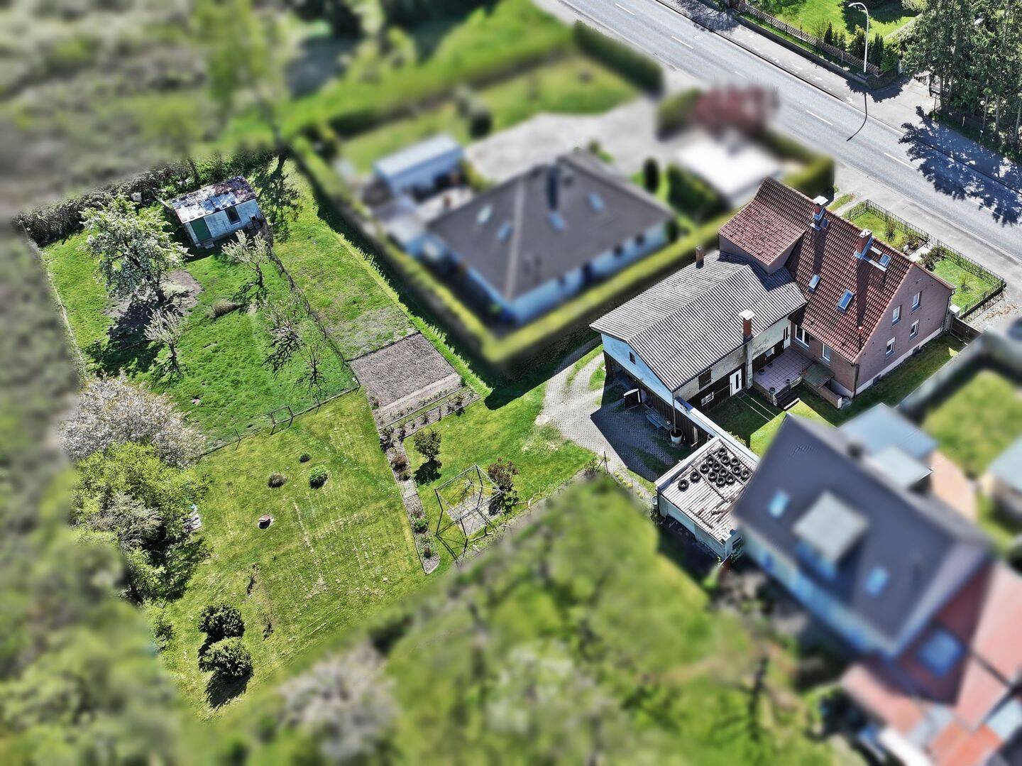 Großzügiges Haus mit Nebengelass und Potenzial in toller Lage, 17033 Neubrandenburg