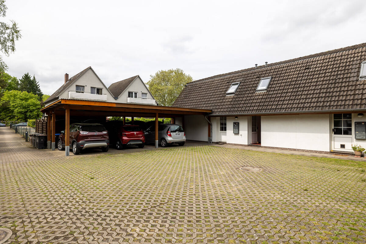 *** TOP GEPFLEGTE und MODERNISIERTE EIGENTUMSWOHNUNG mit GARTEN, EIGENER HAUSTÜR und CARPORT *** – 28259 Bremen – Vorschaubild 3