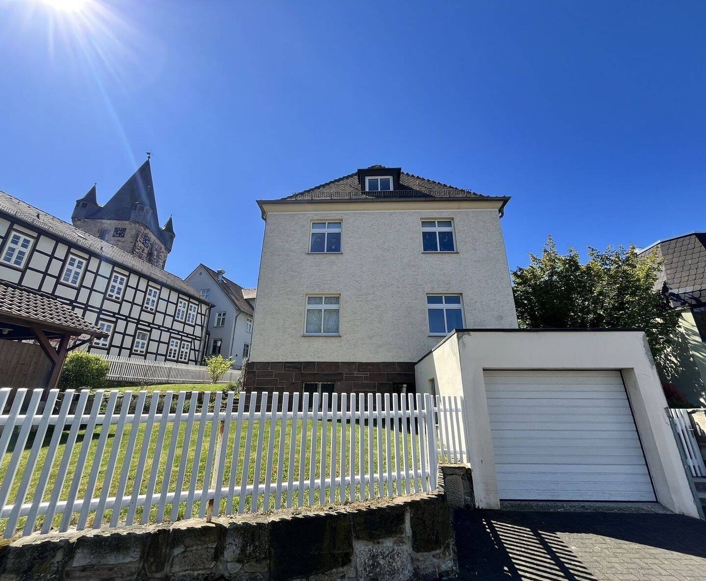 Historische Stadtvilla als Ein- oder Mehrfamilienhaus in Kassel-Niederzwehren, 34134 Kassel (Niederzwehren Oberzwehren Süsterfeld/Helleböhn)